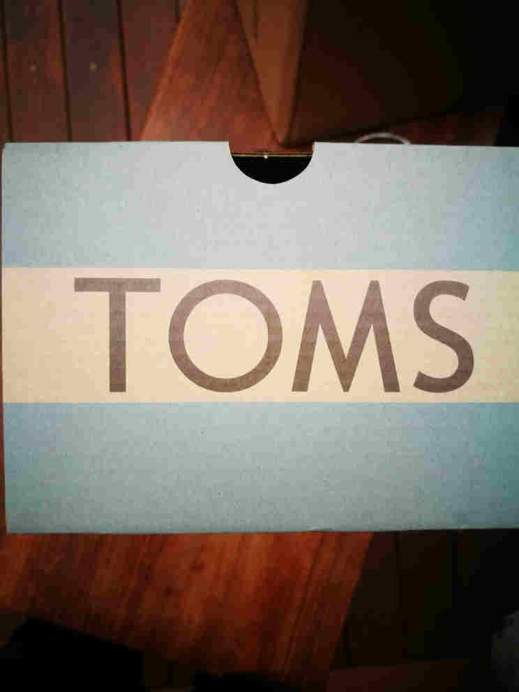 TOMS19新品帆布鞋好不好用，真实测评值得购买